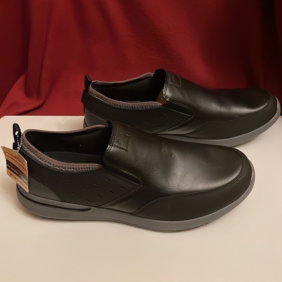 SKECHERS, NWT men’s black/grey size 13 leather/synthetic upper slip on shoes. - Picture 2 of 4